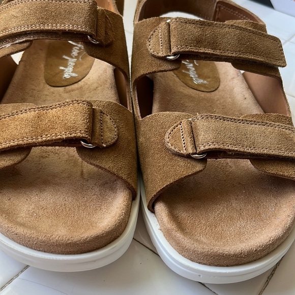 New Free People Moon Footbed Sandals in Tan size 39 - Picture 12 of 16